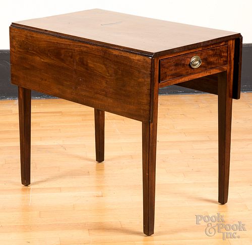 Pennsylvania Federal mahogany Pembroke table