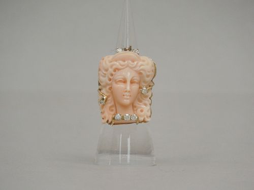 Yellow Gold Cameo Ring.