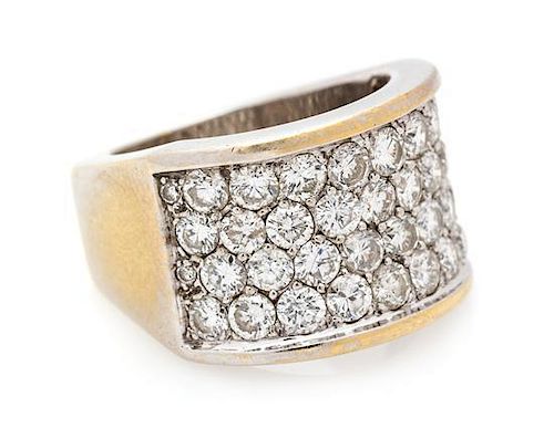 An 18 Karat White Gold and Diamond Ring, 11.50 dwts.