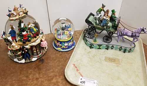 TRAY 2 MUSIC BX SNOW GLOBES 10"H X 7 1/2" DIAM AND 2000 NY 6 1/2"H X 5" DIAM, THE WIZARD OF OZ FIGURINES 8 1/2"H X 12"L