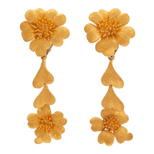 Pair of 24k Yellow Gold Flower Ear Clips