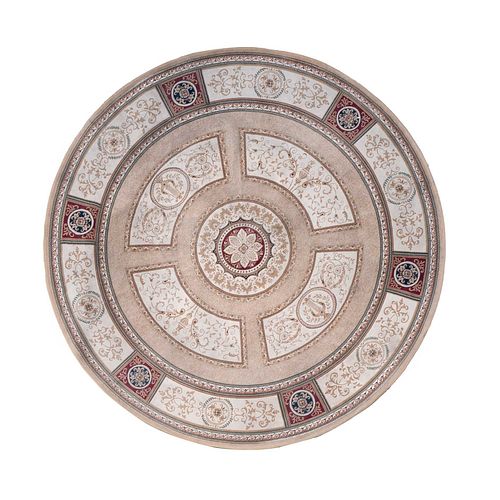 TAPETE INDIA, SIGLO Elaborado en fibras naturales Diseño circular Decorado en tonos café y beige Detalles de conservación...