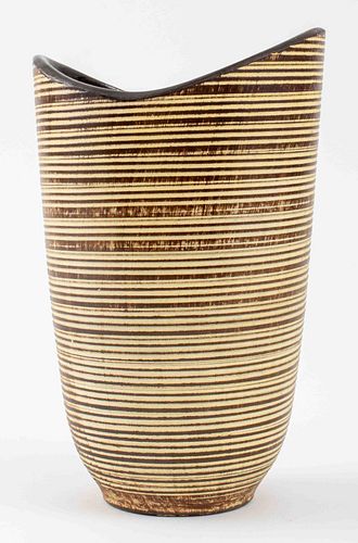 1940s Dümler and Breiden Studio Art Pottery Vase