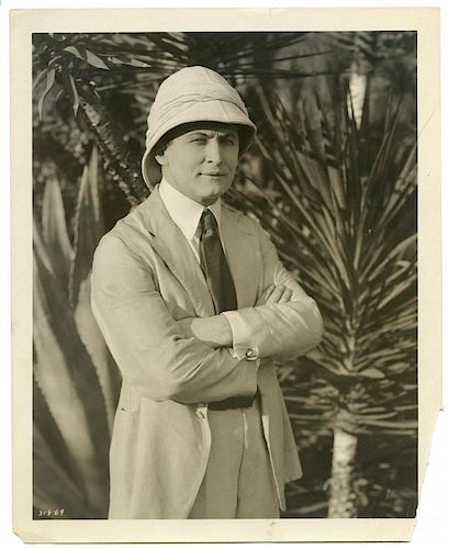 Houdini, Harry. Houdini Portrait in Pith Helmet for Terror Island. Los Angeles, [1920]. Three-quarte