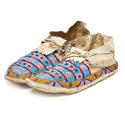 PLAINS INDIAN BEADED MOCCASINS