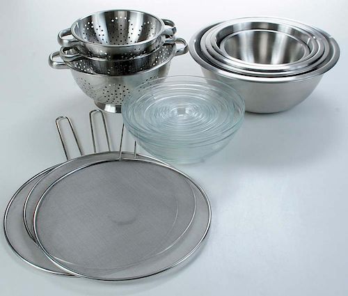Twenty-Five Pieces Assorted Kitchen Bowls and Accessories