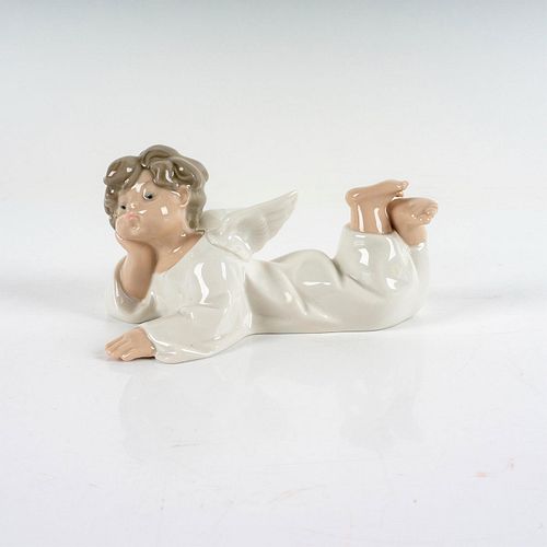 Angel, Reclining 1004541 - Lladro Porcelain Figurine