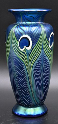 Scott Beyers Orient and Flume Art Glass Peacock Vase