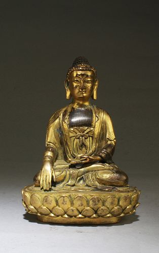 A Gilt Bronze Seated Buddha Statue