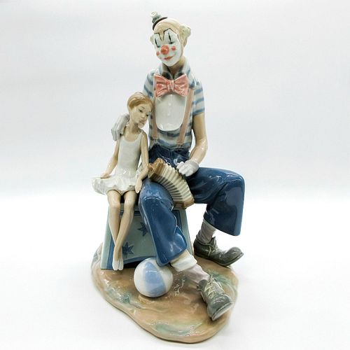 At The Circus 1005052 - Lladro Porcelain Figurine