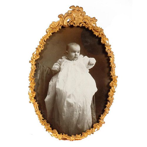 PAIR OF 19th CENTURY CHILD PHOTOGRAPHS IN GILT FRAMES.