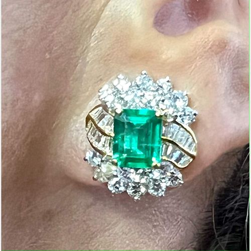 18K Yellow Gold Colombian Emerald and Diamond Earrings