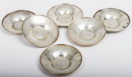 6 sterling silver 20th century nut dishes 6 sterling silver American 20th century nut dishes Approx 4" dia. 4.45 ozt