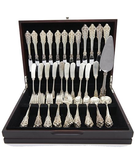 Grand Baroque Wallace Sterling flatware Grand Baroque pattern - Wallace sterling flatware 
8 luncheon knives , 4 dinner knives, 10 butter knives (211