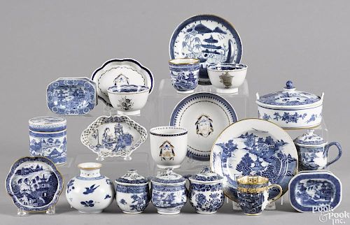 Chinese export blue and white porcelain wares, 18th/19th c., to include master salts