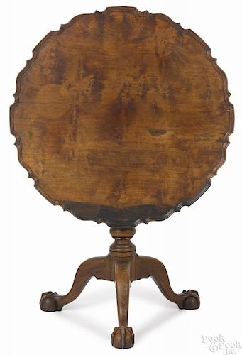 Frank Auspitz, York, Pennsylvania Chippendale style walnut piecrust tea table, 28 1/2'' h., 32'' w.