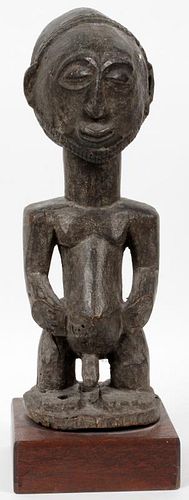 AFRICAN WOOD SEATED FIGURE