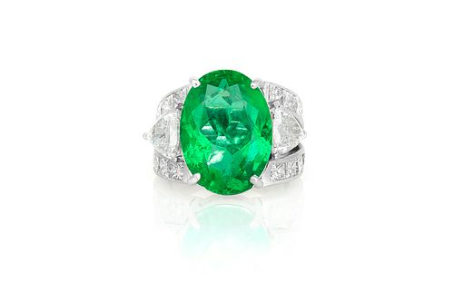 10.08 Oval Shaped Colombian Emerald Ring