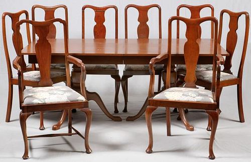 QUEEN ANNE STYLE DINING TABLE & SET OF CHAIRS
