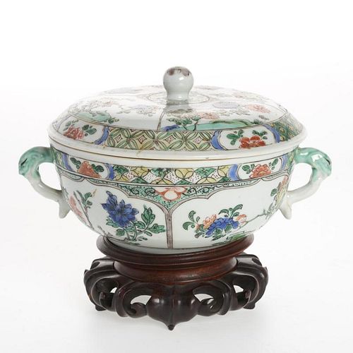 Chinese famille vert porcelain bowl and cover