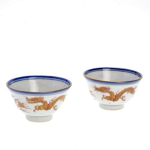 Pair Chinese porcelain dragon cups