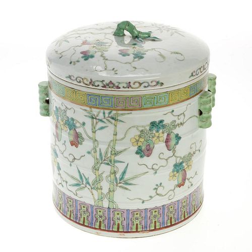 Chinese famille rose pomegranate food container