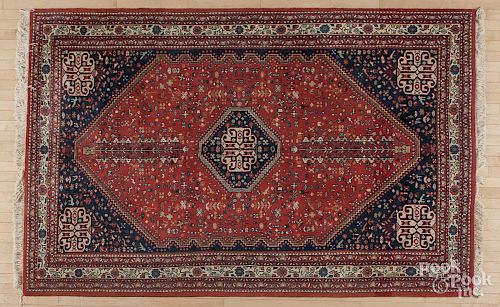 Contemporary Indian carpet, 9'4'' x 6'.