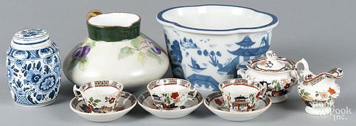 Miscellaneous porcelain, to include Mason's miniature tea service, a Mottahedeh planter, etc.