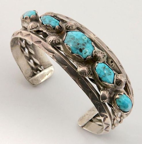 NAVAJO STERLING SILVER CUFF BRACELET WITH TURQUOISE