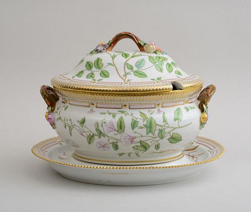 ROYAL COPENHAGEN PORCELAIN TUREEN COVER AND STAND IN THE 'FLORA DANICA PATTERN"