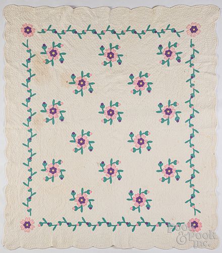 Floral appliqué quilt, 20th c.