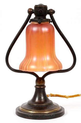 AMERICAN IRIDESCENT GLASS & METAL DESK LAMP C. 1920