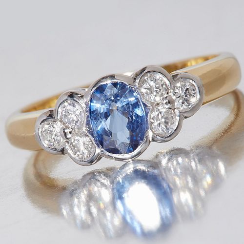NO RESERVE, SAPPHIRE AND DIAMOND RING
