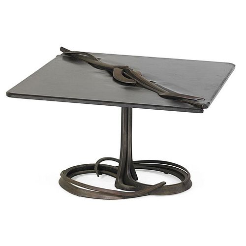ALBERT PALEY Dining table