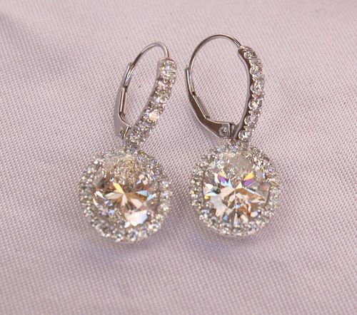 MAGNIFICENT PLATINUM 3.01 CT DIAMOND H VS2 PAIR OF EARRINGS WITH GIA  SWISS MADE