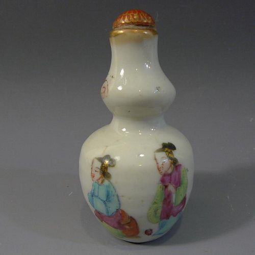 ANTIQUE CHINESE FAMILLE ROSE SNUFF BOTTLE 19TH CENTURY