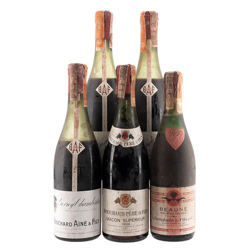 Lote de Vinos Tintos de Francia. Gevrey - Chambertin. En presentaciones de 750 ml.<D> Total de piezas: 5.
