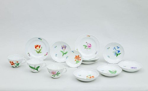 Group of Fourteen Modern Meissen Porcelain Articles