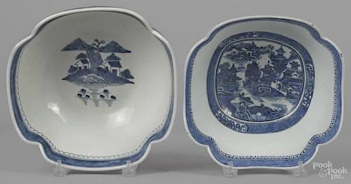 Two Chinese export blue and white porcelain cent