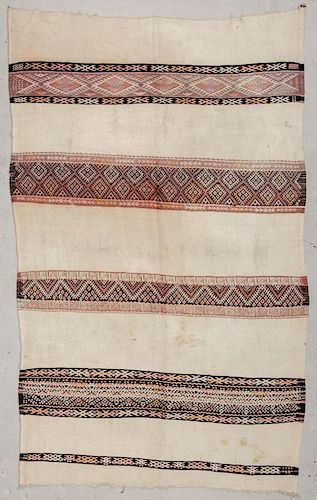 Vintage Moroccan Kilim: 5'7" x 11'1" (170 x 338 cm)