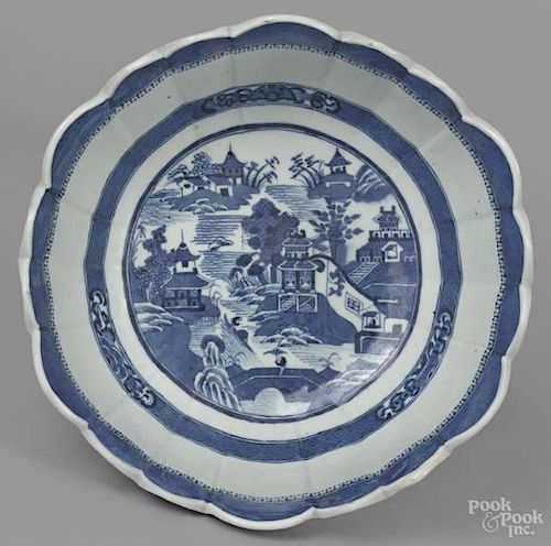 Chinese export blue and white porcelain Nanking
