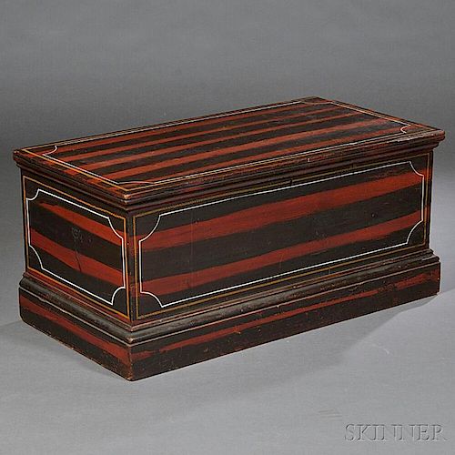 Pine Paint-decorated Six-board Chest