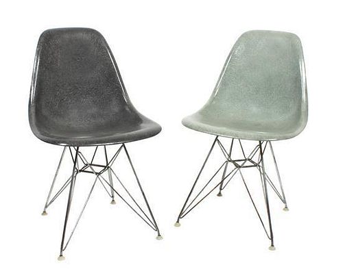 Two Eames For Herman Miller Fiberglass Shell Side Chairs Height 31 x width 17 33/4 x depth 20 inches