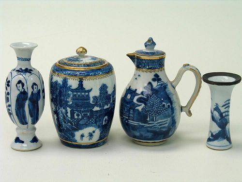 Group of Chinese Blue and White Porcelain Pieces, 18th / 19th Century.