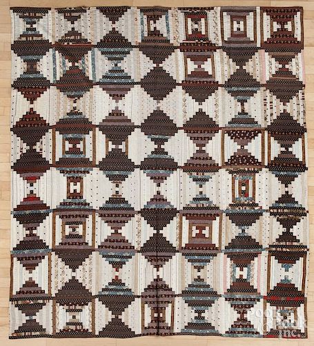 Log cabin summer quilt, late 19th c., 89'' x 78''.