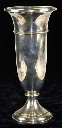 Redlich & Co (New York 1890-1964) trumpet form trophy vase. Monogrammed "P 1924-1949". Weighted ster