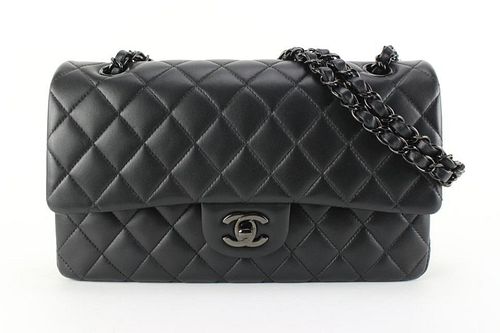 CHANEL RARE SO BLACK QUILTED LAMBSKIN MEDIUM CLASSIC DOUBLE FLAP