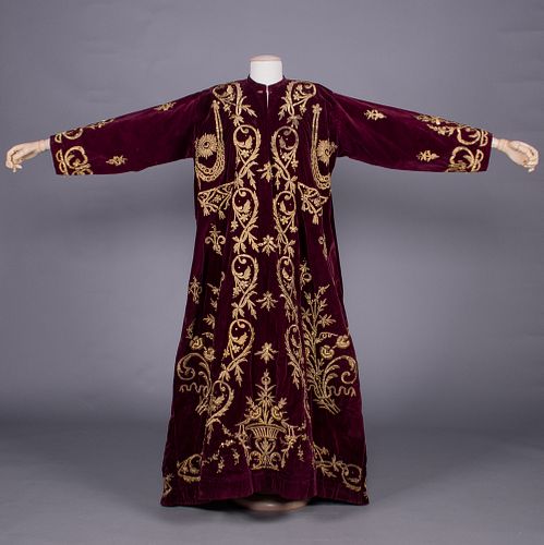RAPPORT EMBROIDERED FORMAL ROBE, OTTOMAN, MID 19TH C