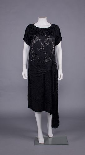 BEADED VELVET & SILK BROCADE EVENING DRESS, LATE 1920s