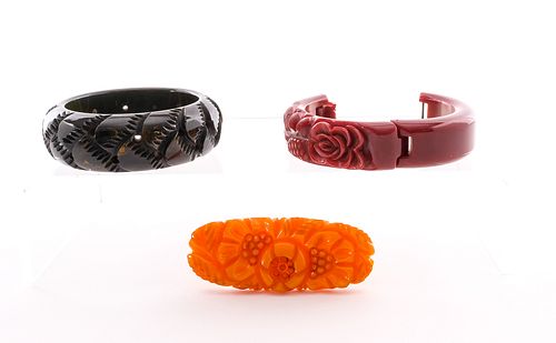 3 pcs - Carved Bakelite Jewelry - Bracelets, Pin